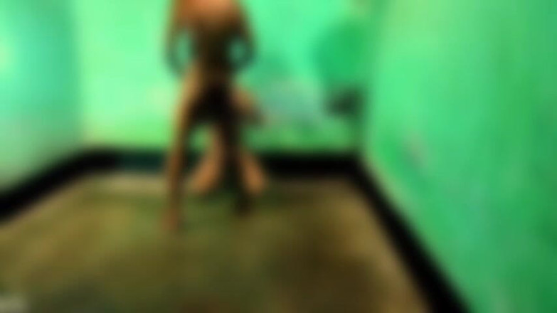 Desi Tits: Kawan gay ditangkap rahsia di bilik hotel dikongkek