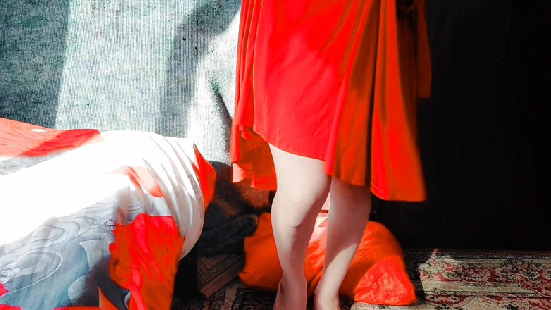 Kitty_Cross: La trans con un gran culo tradisce nella stanza privata...