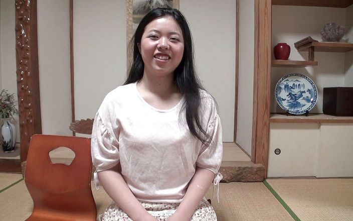 Japan Lust: Chubby teen Chika Miyake eager to pleasure