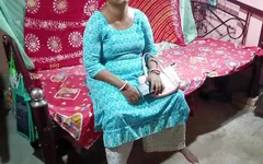 Diariamente colecionadora agente feminina fazendo sexo com sênior