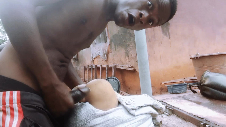 Bangcum8: Sexo de guerra sin anal y coño real