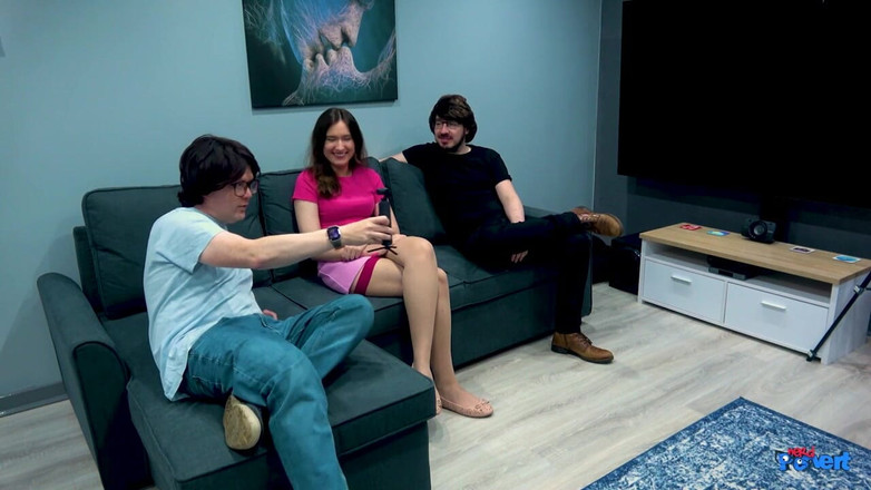 Nerd Pervert: Ellie Eastleigh - the Girl Who Likes Two