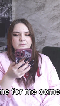 Historia porno: su esposa convenció a su marido para que probara con un arnés (ruso, agujero abierto, masturbación, atadura)