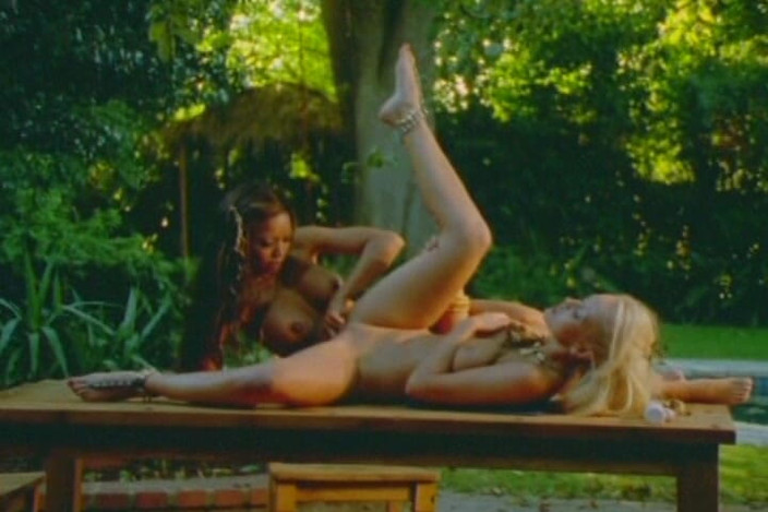 THAGSON RETRO: Lesbijki pałeczka analny odcinek - rozwarte dziury kapiące mokro