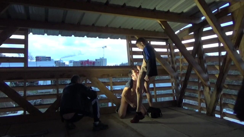 RAW PORN SPY CAM: Video con Romantik follada a pelo por una exhibición al...