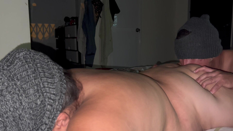 Stepmom_with_big_tits: Jilat memek becek tetanggaku yang lagi sange berat