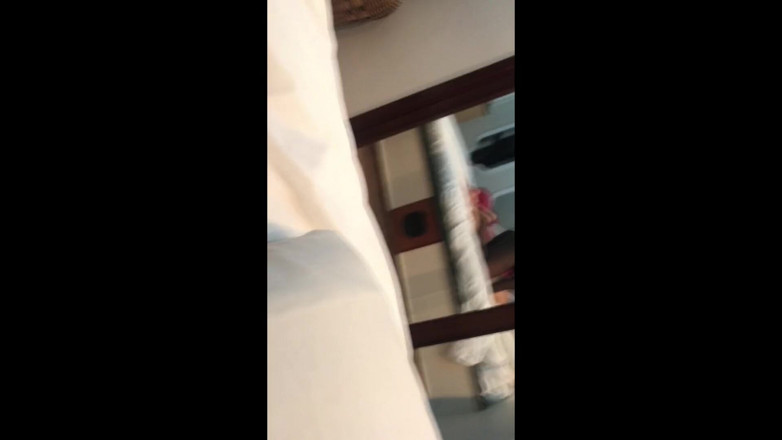 Sharinga: Eating naughty at the hotel