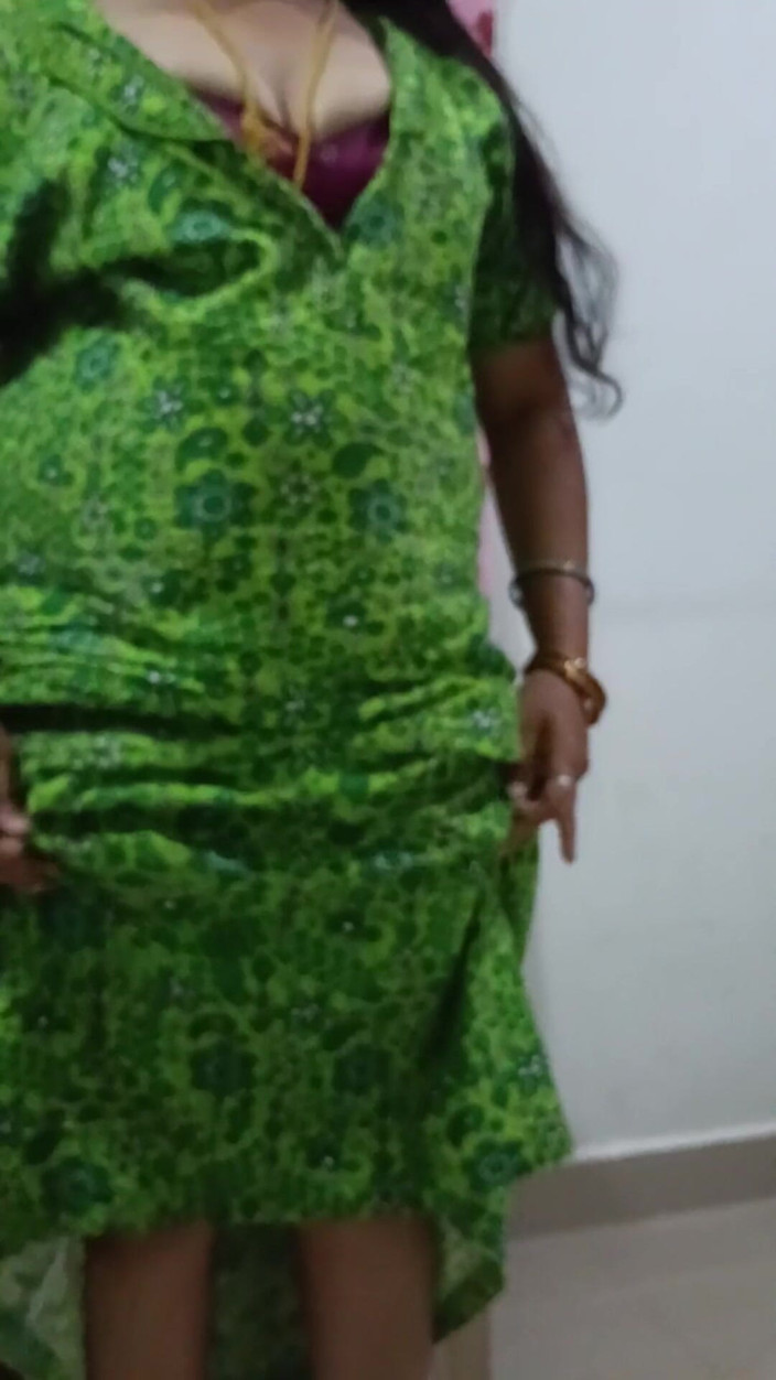 Muruga: Тетушка дези трахается для чистого бритья после секса