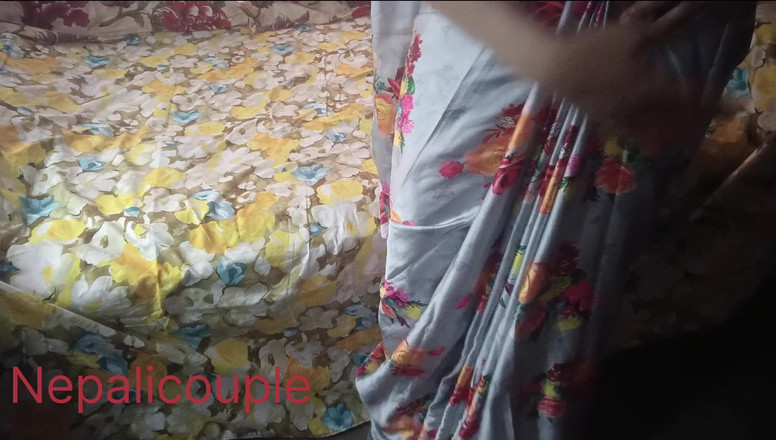 Nepalisexycouple: マライ・ヴェトナ・クタ・アウダイがこのナック・パレラを教えてくれます