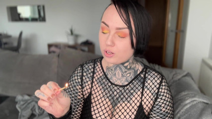 Miss Valentina: Bermain dengan Fire