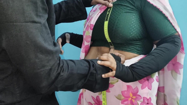 SneakyManner48: Croitor de rochie tamil fute o mamă sexy incitantă