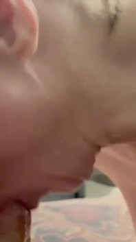 Per favore fammi succhiare sei a secco di palle!