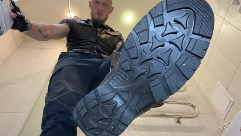 Hunky time: Leather Sir - Smoke