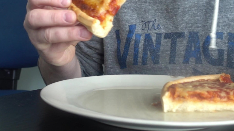 Food Pissplay: Me meo en una pizza para comerla