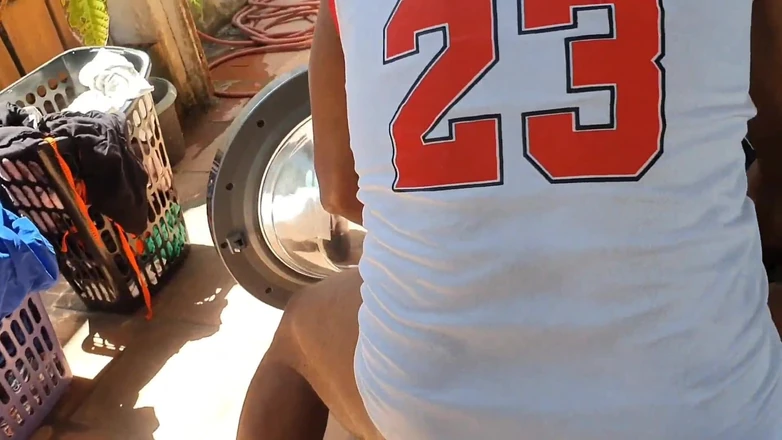 Paty Bumbum: I Got Stuck in the Washing Machine My Black Dick...