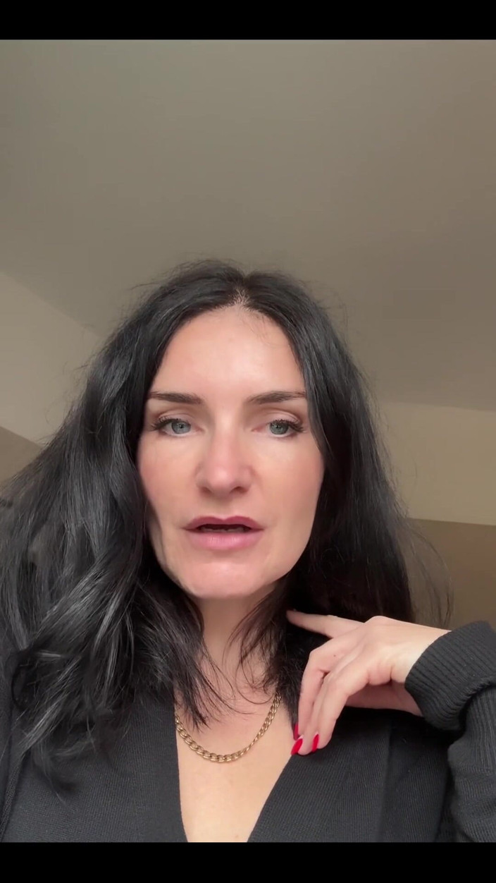 Adreena Winters: Tempo de imposto de pau pequeno
