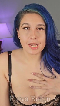 Travestito per dessert: la fidanzata dominante pov ti veste
