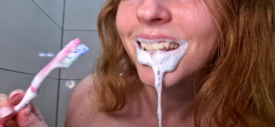KissMyHips: First Ever Toothbrushing Fetish Video