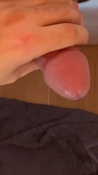 Ciekawy młody student po raz pierwszy bada Gloryhole