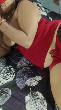 집에서 혼자 있는 동안 법의 후장 따먹히는 여동생
