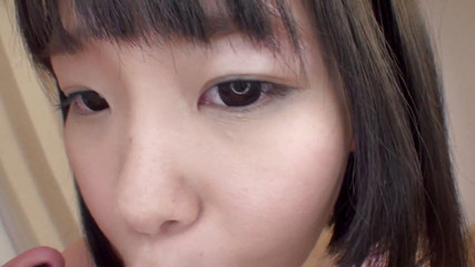 Caribbeancom: Remaja Asia semok memberikan payudara dan mengisap kontol