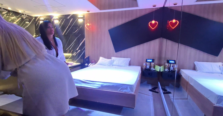 Casal Mattos Trans: Aufwärmen im Motel: Nicoly und die blonde Trans tanzen und...