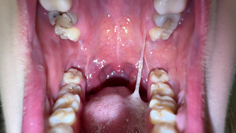 Hottie goddess: Deep Throat Slime Extrakce: Ultimátní slintání a výstřik do hlenu