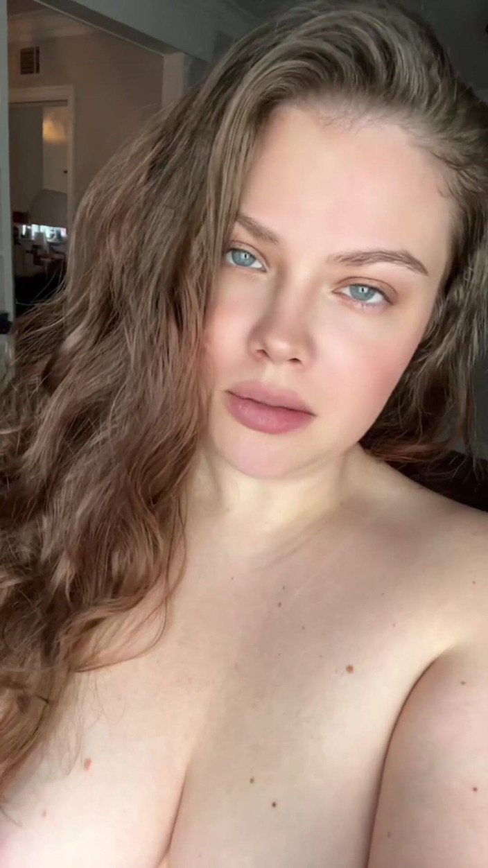 Dirtysecret: Femdom pov: spugen en lachen om een kleine lul