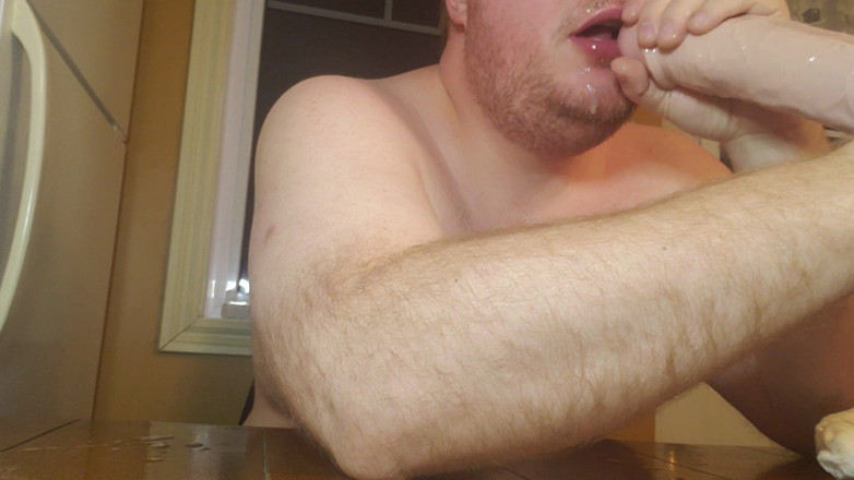 Charlieboy69: Gorge profonde 3 gode roi bite