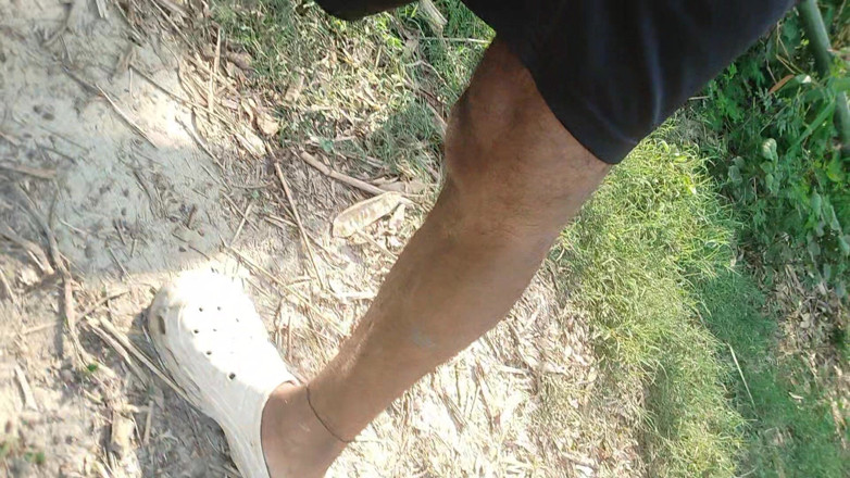 Blackberry World: 혼자 흔드는 인도 정글 트랜스젠더