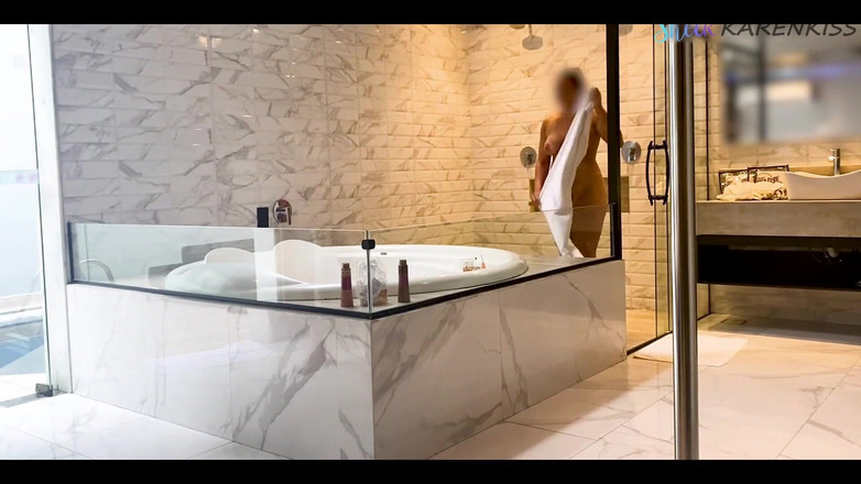 Karen Kiss: Я втік з продавцем меблів в обідній час, і рогоносець дізнався - karenkiss