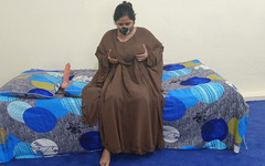 NabilaShehzadi: Velmi sexy pákistánská zralá tetička rychle jezdí na robertku s...