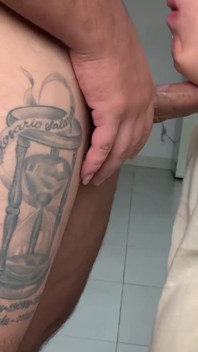 Tesuda meia-irmã cavalga meu pau!!