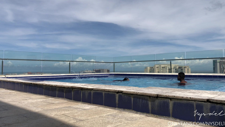 Nysdel: Awek berkongkek keras dengan besar kawan teman lelakinya di hotel