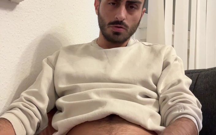 Taboofuxxer: Turkish Guy Jerking of His Cock