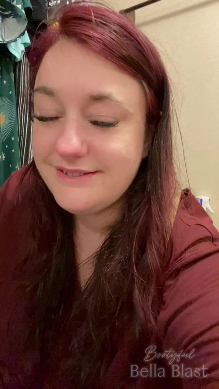 BellaBlast: BBW augenkontakt toiletten furzt und klo pflügt intime pOV mit...