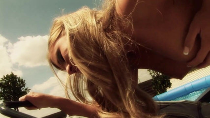 Lesbian Illusion: Masturbation en plein air