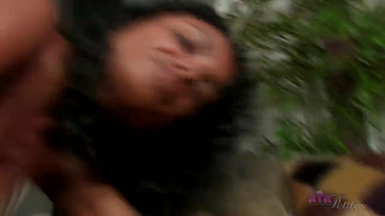 Classic ATK Lesbians: मुक़दमा।