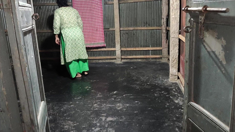 SAFI-SEXY: 私は叔母を抱きしめて、彼女のアナルを突き始めました