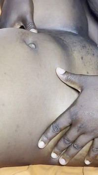 Lesbisk anal strap-on knullar min biatch