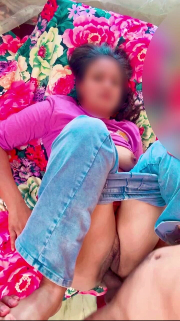 Your_aisha: 남친과 섹스하는 인도 마을 소녀