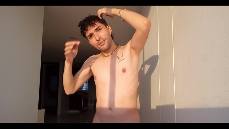 Diego_latinboy: Naked &amp; alone at home 1