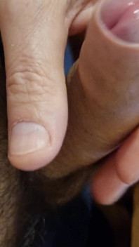 Schöner blowjob in nahaufnahme und großer cumshot