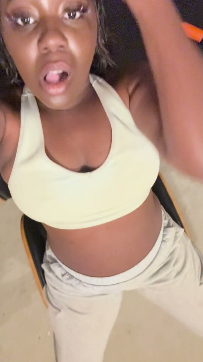 ALLIYAH ALECIA: American Girl Twerking