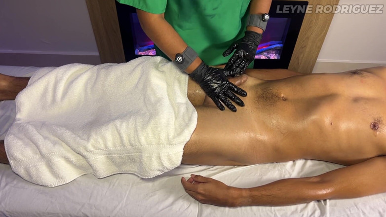 Leyne Rodriguez: Latina Spa Day Muktamad Nuru Gel dan Pengakhiran Yang Bahagia