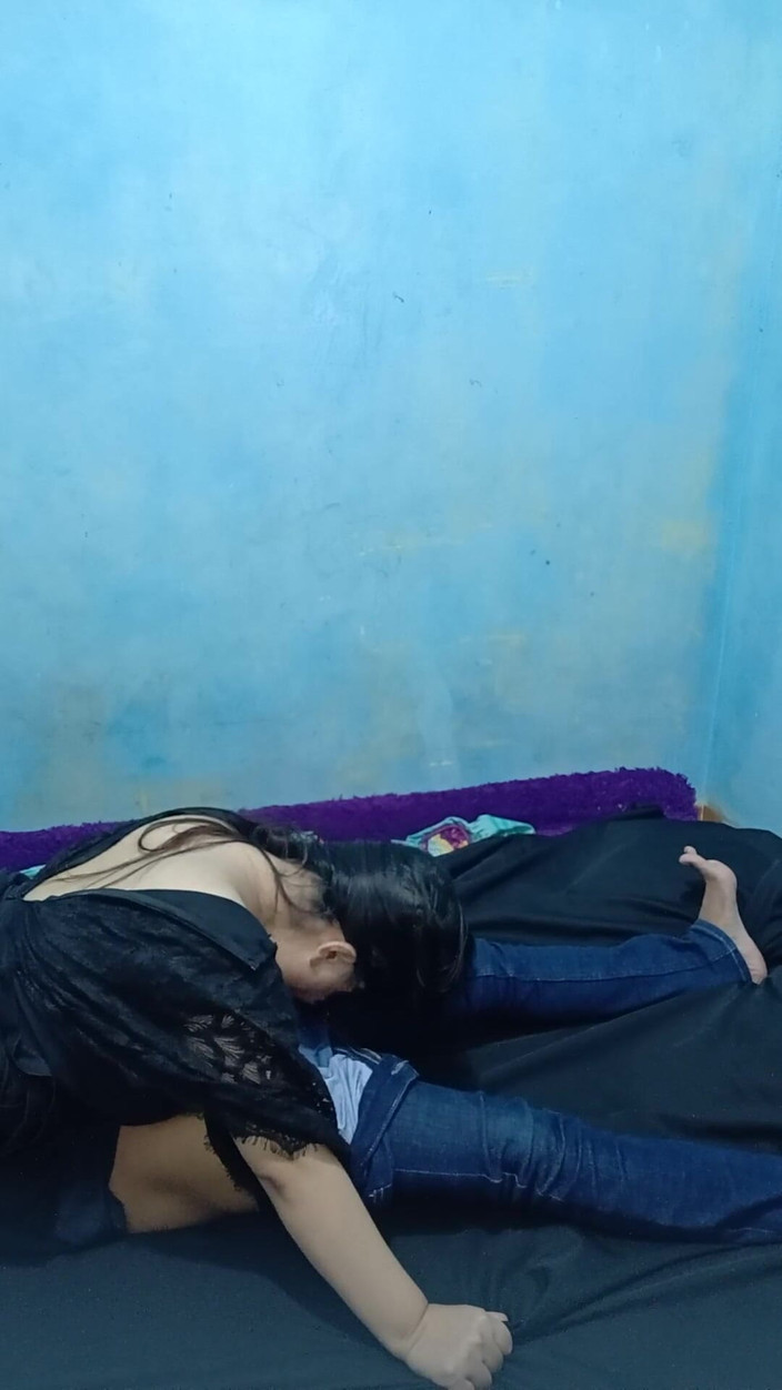 Purple sex: Sewa LC Semalaman Sehingga Menghirup Pantat Bahenol