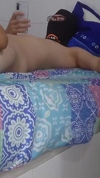 Lascio la registrazione della videocamera senza che la mia ragazza se ne accorge