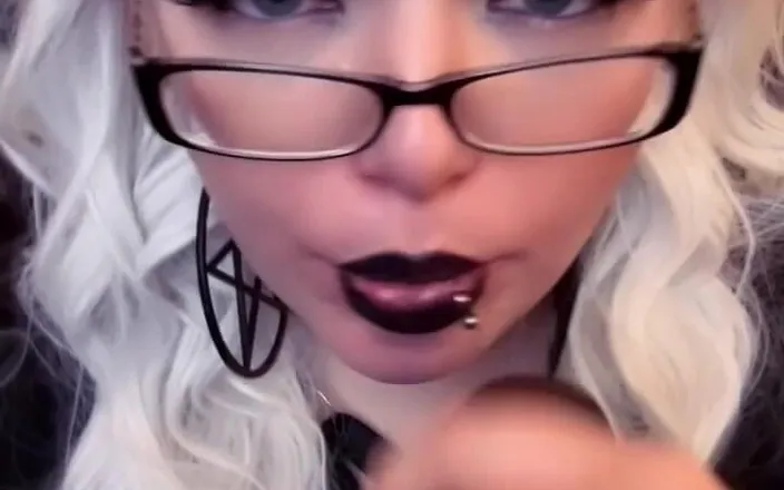 LexxiBakk: Goth Stepmommy BBC JOI