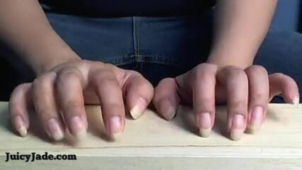 JasmineJade: Bare nail tapping