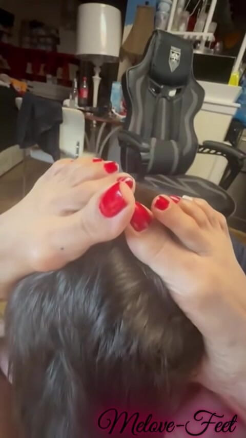 Naelor: Melove 大声呻吟真的让我想要吞下她的精液